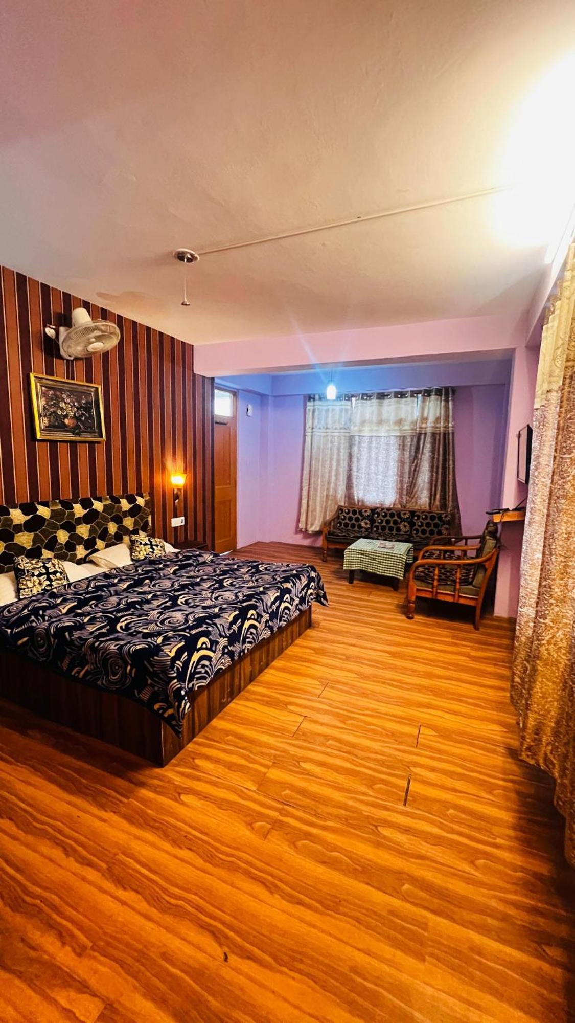 Hotel Chetna Манали Экстерьер фото
