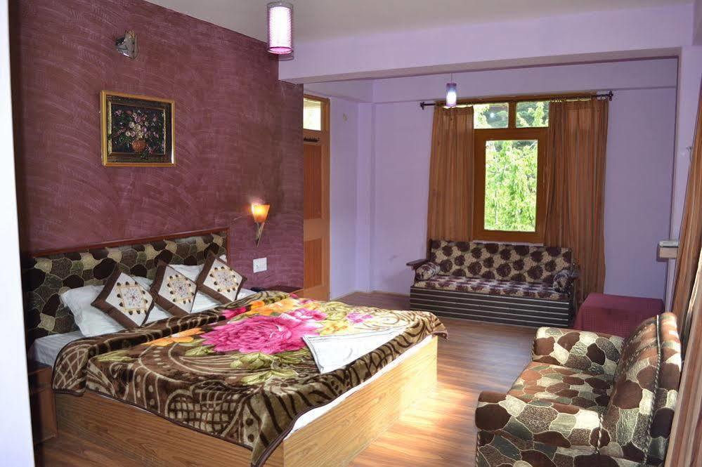 Hotel Chetna Манали Экстерьер фото