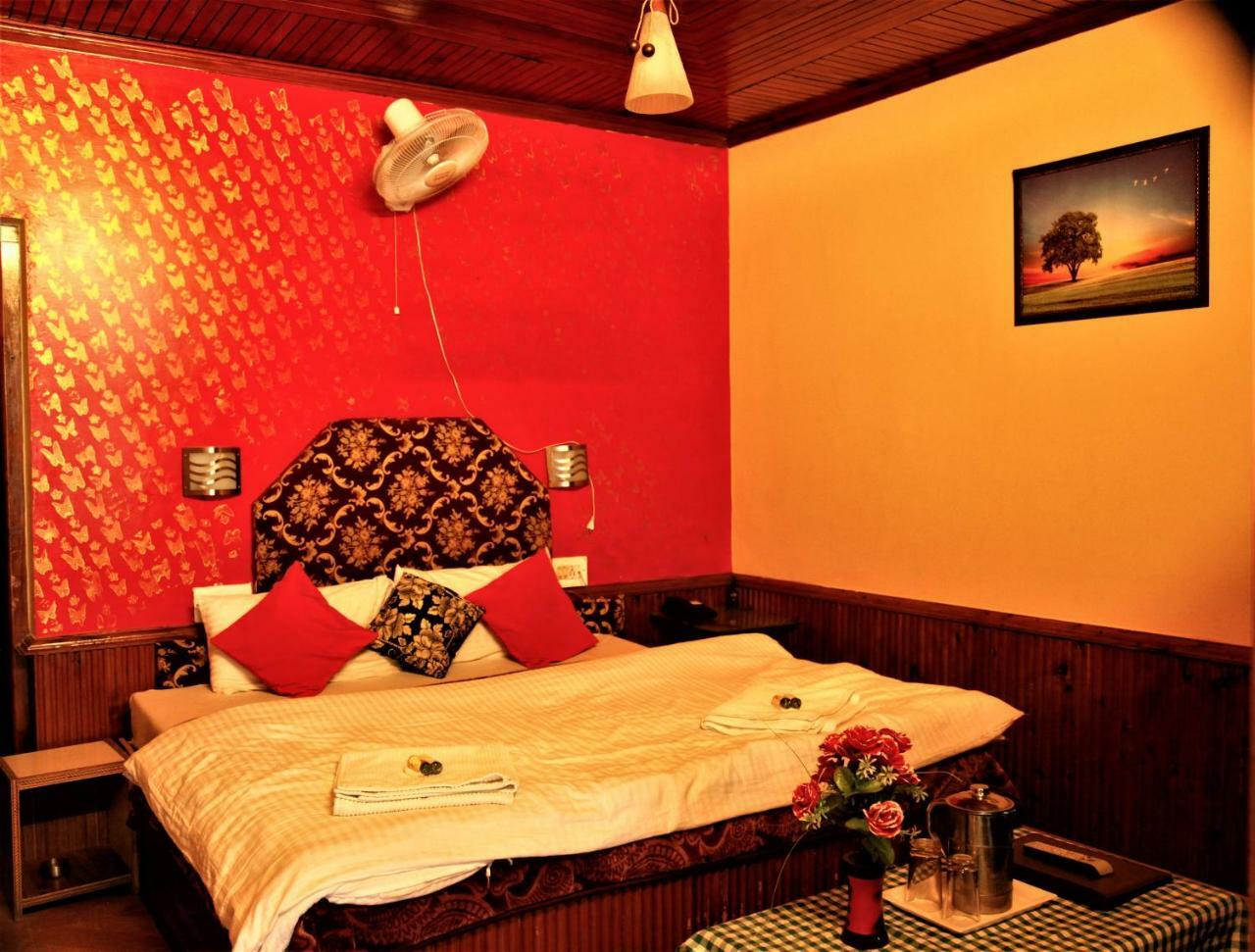 Hotel Chetna Манали Экстерьер фото