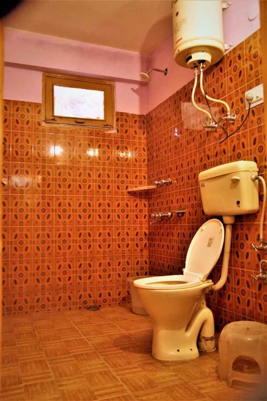 Hotel Chetna Манали Экстерьер фото