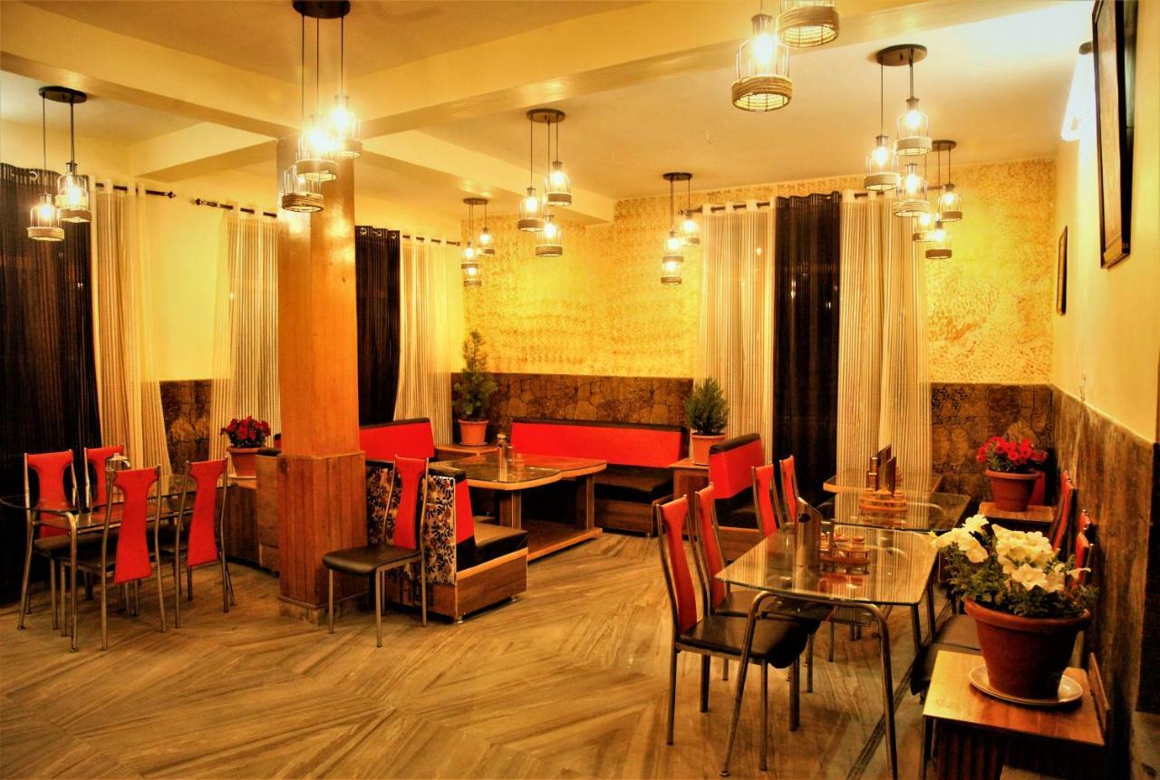 Hotel Chetna Манали Экстерьер фото